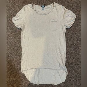 H&M Hi-Lo Pocket T-shirt - Small